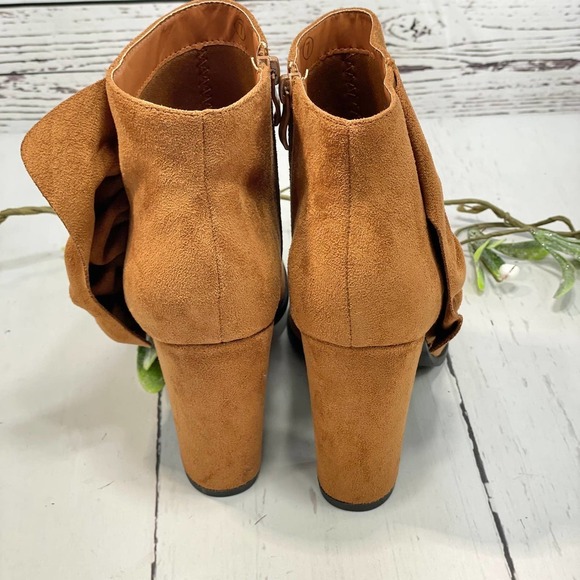 Women's Camel Ankle Boots with Ruffles (Size 7) - Picture 6 of 13